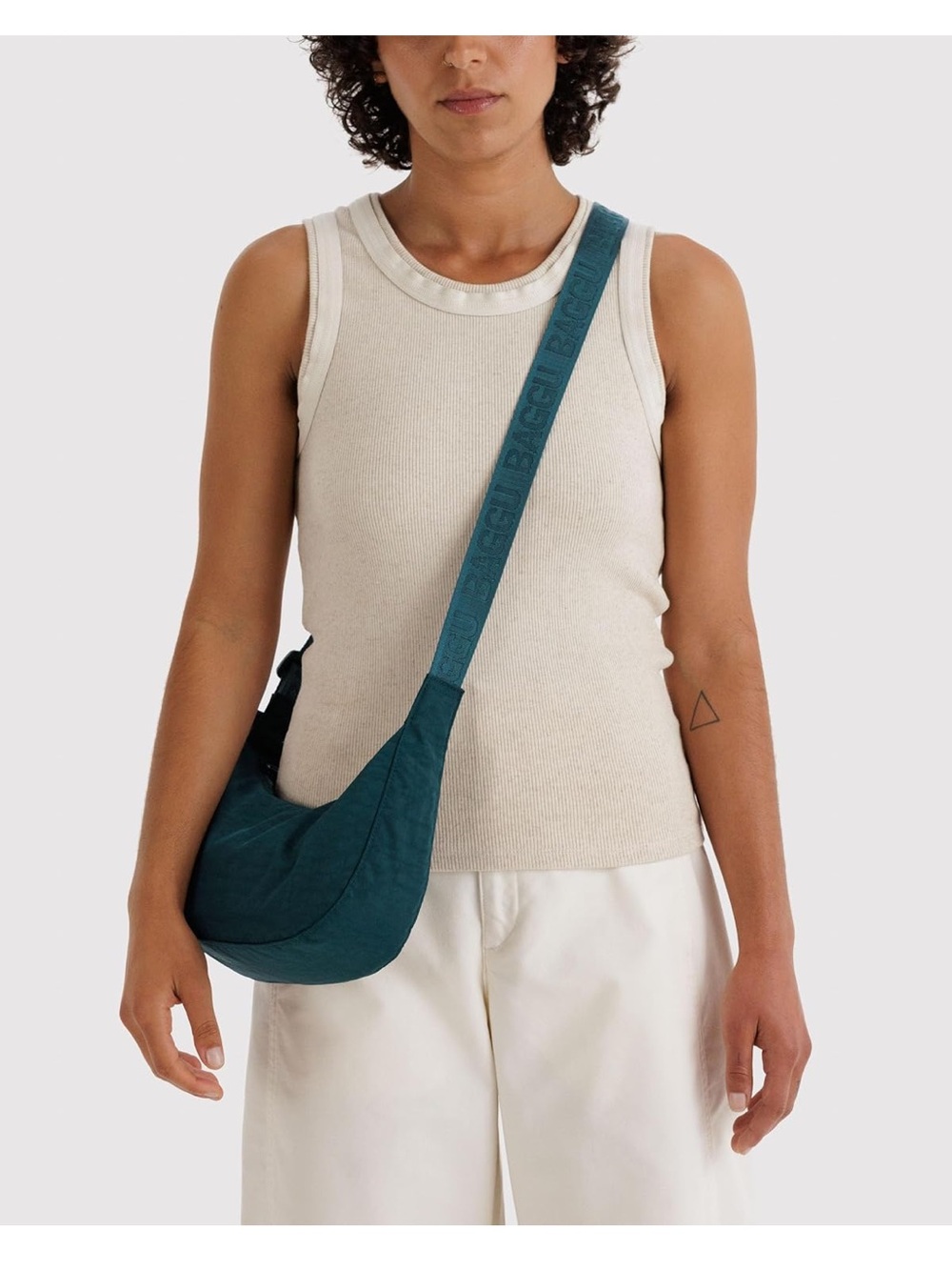 BAGGU Small nylon crescent bag “deep sea”